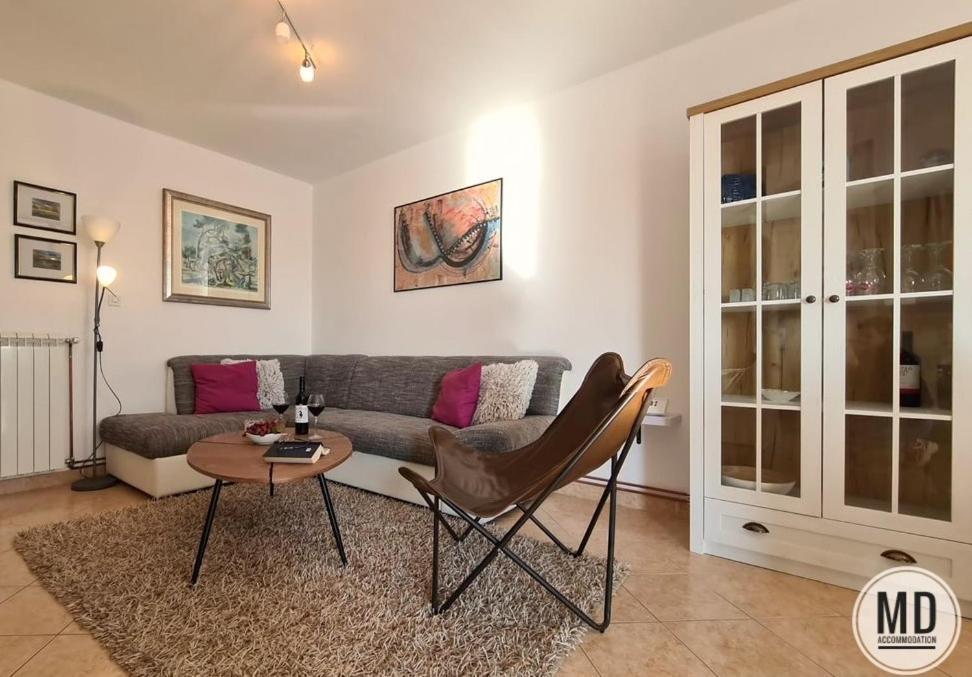 Apartment Valery プーラ エクステリア 写真